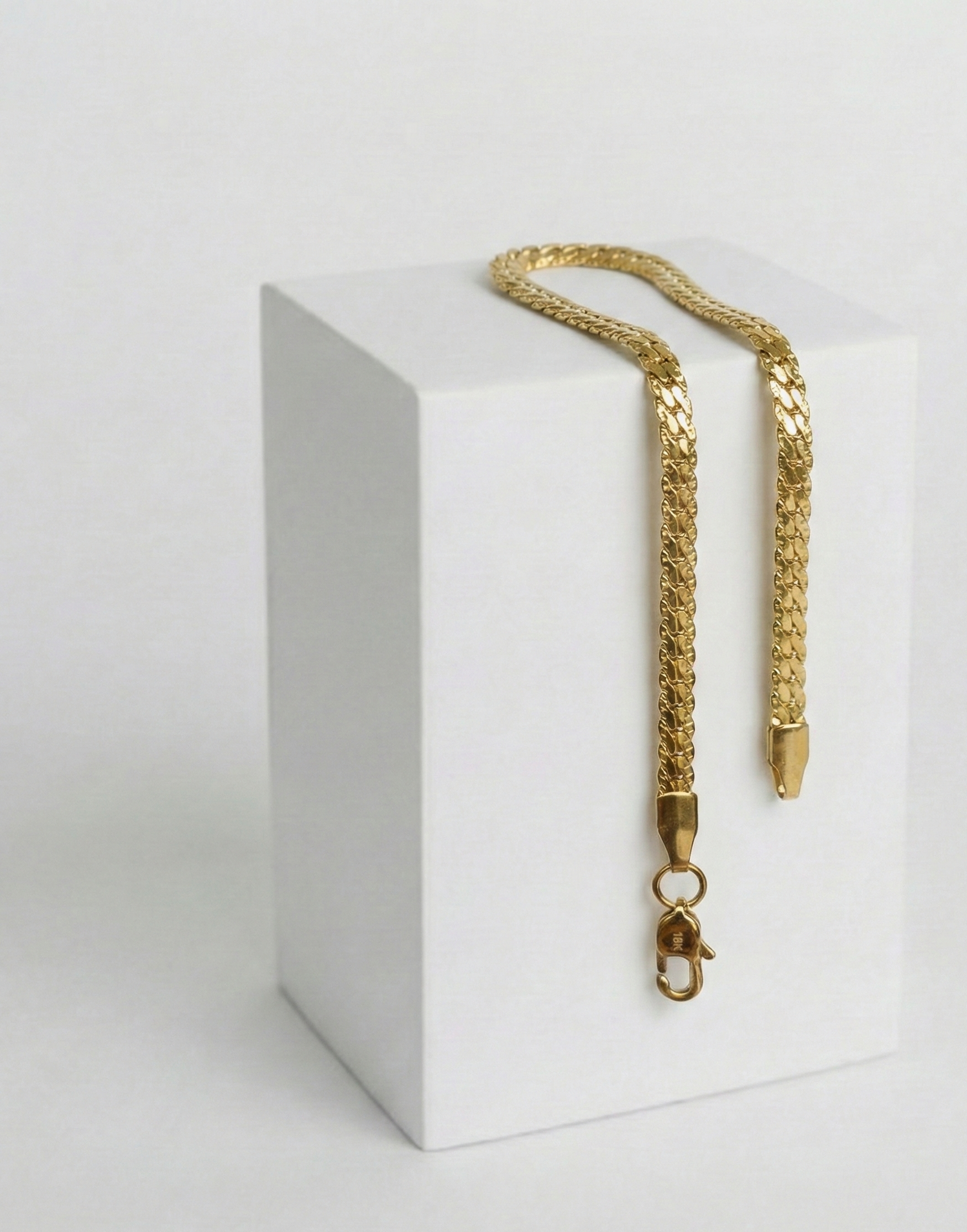 Pulsera Tipo Grabada 3mm (17 cm) - Oro Laminada 18K